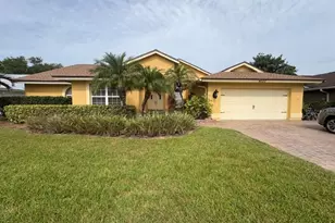 4622 Meadowview Cir, Sarasota, FL 34233 - Photo 1