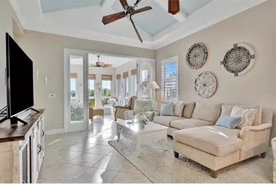 246 Sapphire Lake Drive #201, Bradenton, FL 34209 - Photo 9