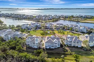 246 Sapphire Lake Dr, Bradenton, FL 34209 - Photo 3