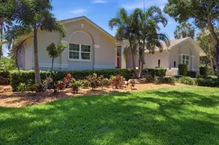 4734 E Trails Dr, Sarasota, FL 34232 - Photo 3