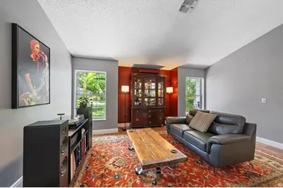 4732 Meadowview Circle, Sarasota, FL 34233 - Photo 11