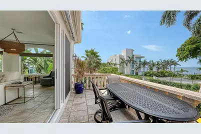 1023 Tocobaga Lane, Sarasota, FL 34236 - Photo 15