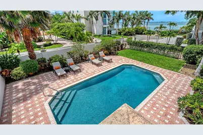 1023 Tocobaga Lane, Sarasota, FL 34236 - Photo 17