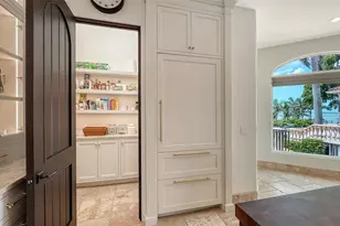 1023 Tocobaga Ln, Sarasota, FL 34236 - Photo 25