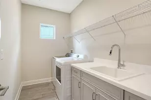 2569 Dasheen Pl, Sarasota, FL 34240 - Photo 35