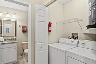 5713 Avista Dr, Sarasota, FL 34243 - Photo 17