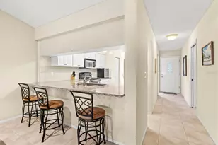 5713 Avista Dr, Sarasota, FL 34243 - Photo 3