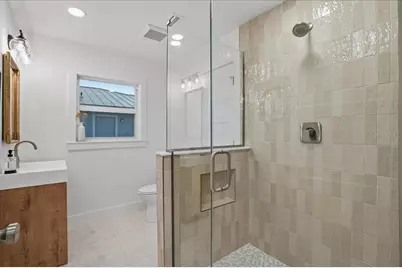 618 Gladstone Lane, Holmes Beach, FL 34217 - Photo 53