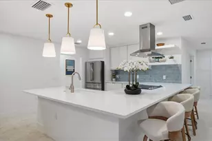 618 Gladstone Ln, Holmes Beach, FL 34217 - Photo 25