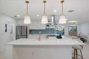 618 Gladstone Ln, Holmes Beach, FL 34217 - Photo 29