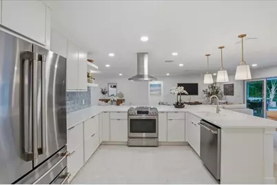 618 Gladstone Lane, Holmes Beach, FL 34217 - Photo 27