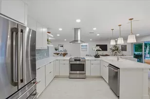 618 Gladstone Ln, Holmes Beach, FL 34217 - Photo 27