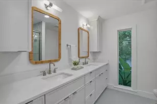 618 Gladstone Ln, Holmes Beach, FL 34217 - Photo 35