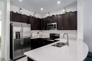 6126 Fairmont Ln, Palmetto, FL 34221 - Photo 9