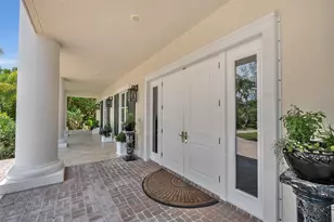 8132 Sanderling Rd, Sarasota, FL 34242 - Photo 23