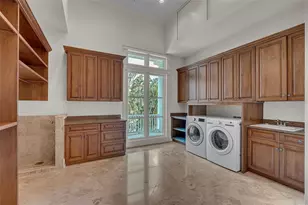 8132 Sanderling Rd, Sarasota, FL 34242 - Photo 57