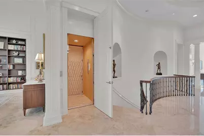 8132 Sanderling Road, Sarasota, FL 34242 - Photo 29