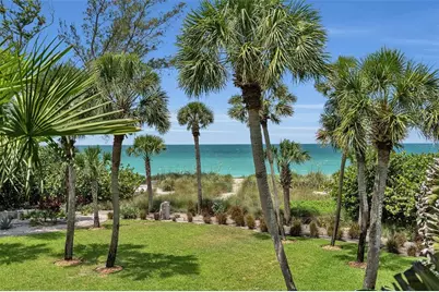 8132 Sanderling Road, Sarasota, FL 34242 - Photo 11