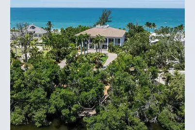 8132 Sanderling Road, Sarasota, FL 34242 - Photo 7