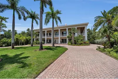 8132 Sanderling Road, Sarasota, FL 34242 - Photo 19