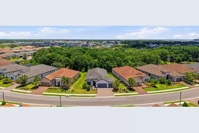10912 Seasons Way, Palmetto, FL 34221 - Photo 3