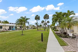 5830 Midnight Pass Rd, Sarasota, FL 34242 - Photo 25