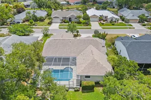 4442 Hollybrook Way, Sarasota, FL 34233 - Photo 5