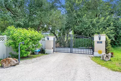 612 Laurel Road W, Nokomis, FL 34275 - Photo 19