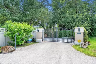 612 Laurel Rd W, Nokomis, FL 34275 - Photo 19