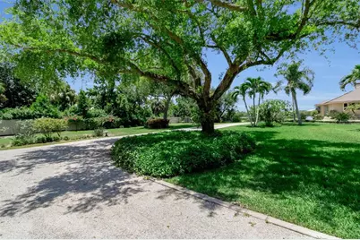 612 Laurel Road W, Nokomis, FL 34275 - Photo 71