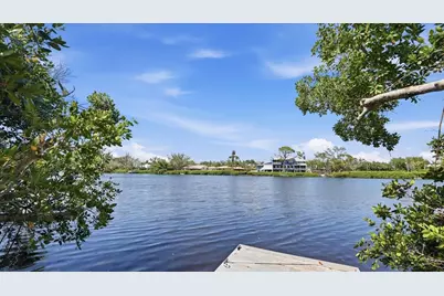7723 Sanderling Road, Sarasota, FL 34242 - Photo 13