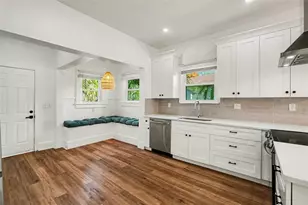 2527 Highland St S, Saint Petersburg, FL 33705 - Photo 5