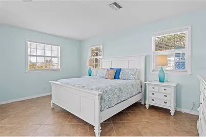 7005 Holmes Boulevard, Holmes Beach, FL 34217 - Photo 17