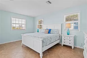 7005 Holmes Blvd, Holmes Beach, FL 34217 - Photo 17