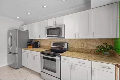 1702 Glenhouse Drive #410, Sarasota, FL 34231 - Photo 3
