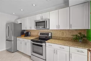 1702 Glenhouse Dr, Sarasota, FL 34231 - Photo 3