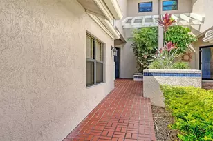 1632 Starling Dr, Sarasota, FL 34231 - Photo 3