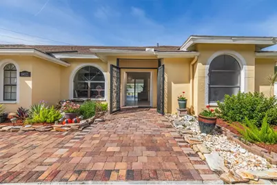 8432 Palm Lakes Court, Sarasota, FL 34243 - Photo 17