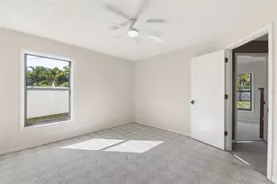 8432 Palm Lakes Ct, Sarasota, FL 34243 - Photo 11