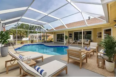 8432 Palm Lakes Court, Sarasota, FL 34243 - Photo 5