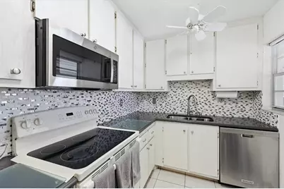 390 301 Boulevard W #27B, Bradenton, FL 34205 - Photo 3