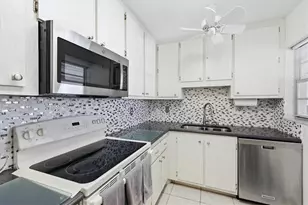 390 301 Blvd W, Bradenton, FL 34205 - Photo 3