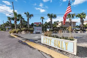 100 Circuit Rd, Nokomis, FL 34275 - Photo 17