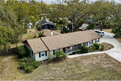 6211 30th Avenue E, Palmetto, FL 34221 - Photo 1