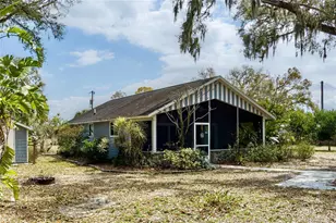 6211 30th Ave E, Palmetto, FL 34221 - Photo 3