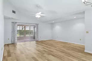6420 Carrington Cir, Sarasota, FL 34238 - Photo 5