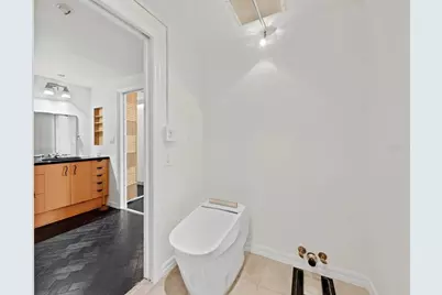1211 Gulf Of Mexico Drive #109, Longboat Key, FL 34228 - Photo 25