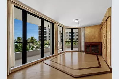 1211 Gulf Of Mexico Drive #109, Longboat Key, FL 34228 - Photo 11
