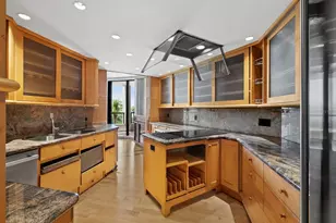 1211 Gulf of Mexico Dr, Longboat Key, FL 34228 - Photo 17