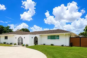 2806 Satsuma Dr, Sarasota, FL 34239 - Photo 1